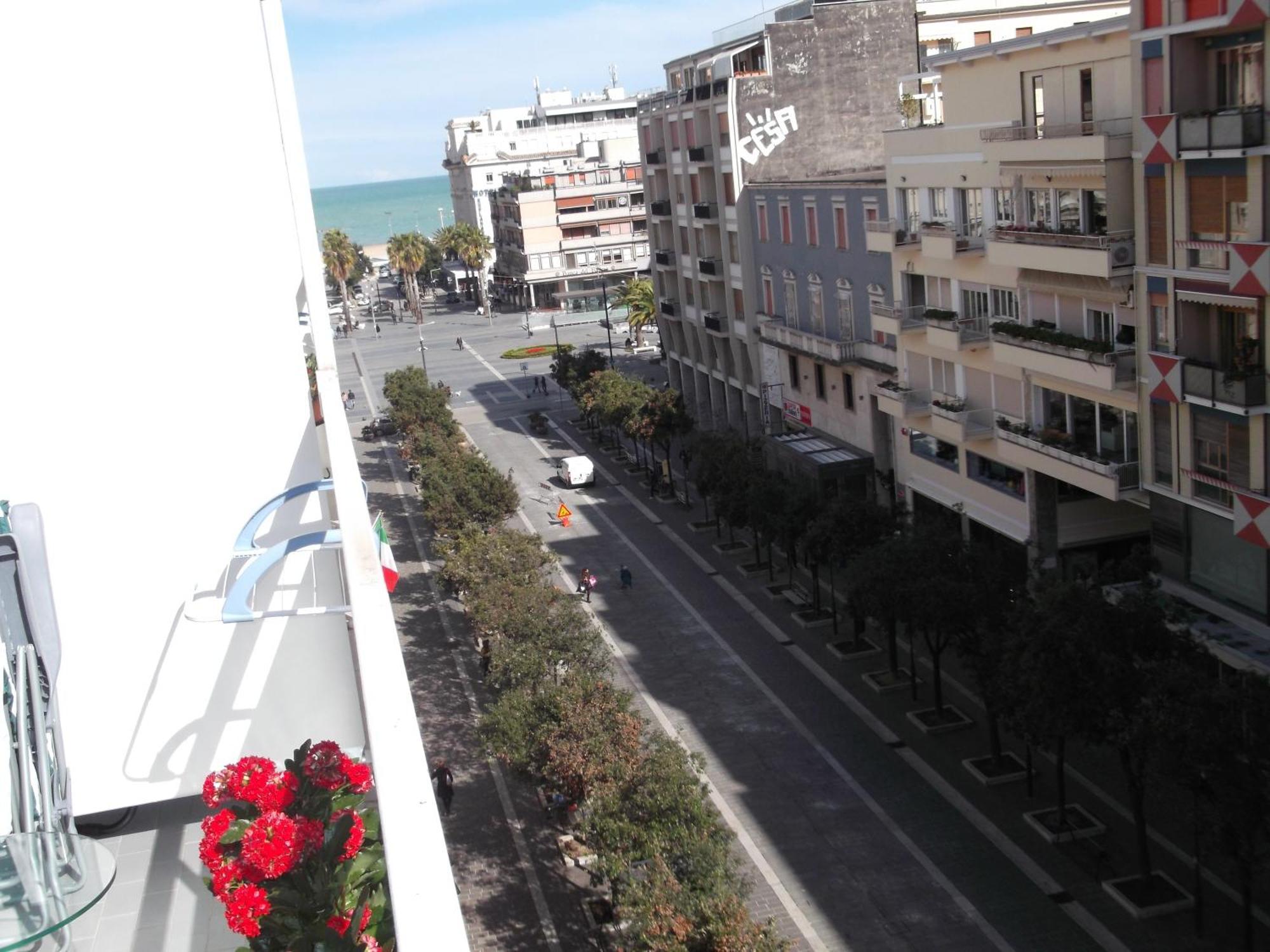 La Dimora Del Conte Hotel Pescara Bagian luar foto