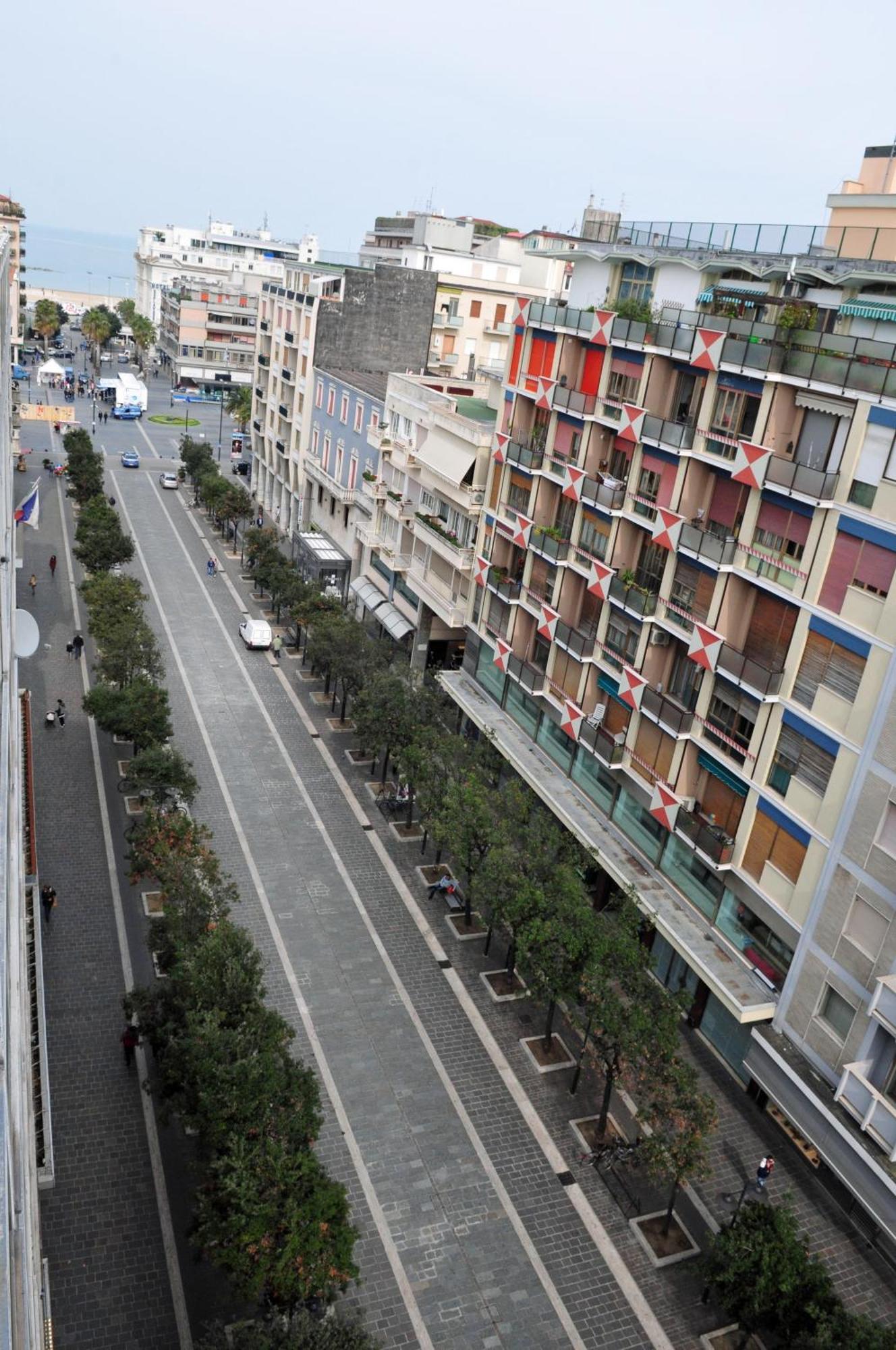 La Dimora Del Conte Hotel Pescara Ruang foto