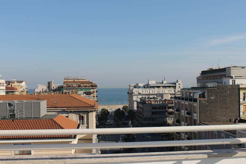 La Dimora Del Conte Hotel Pescara Ruang foto